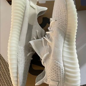 Yeezy 350 v2 boost